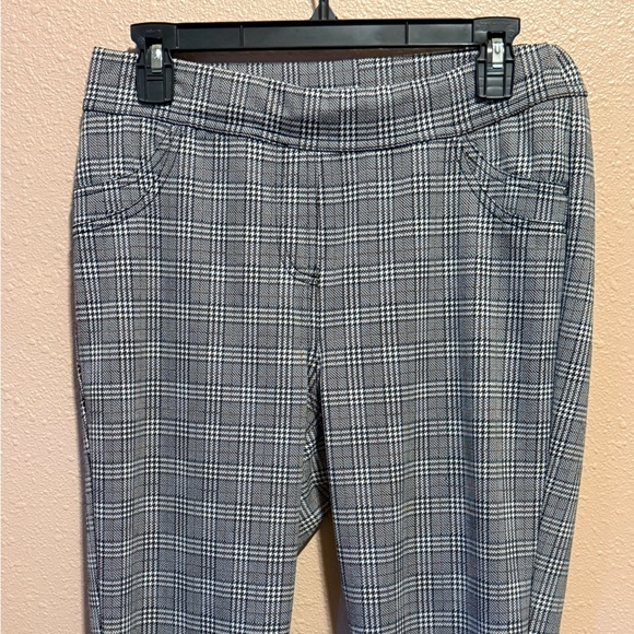 Soho Gray Plaid Skinny Pants - Picture 4 of 5